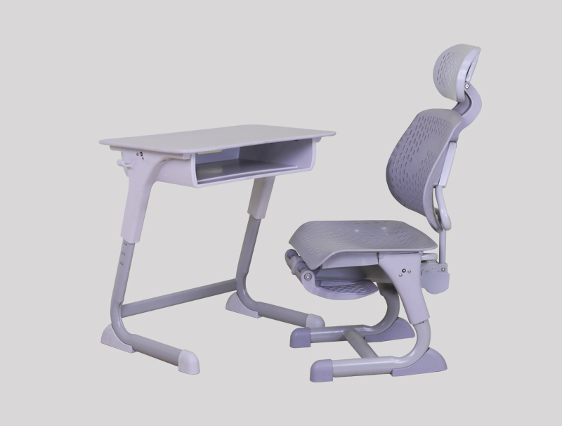 博仕有成课桌椅，塑钢课桌椅